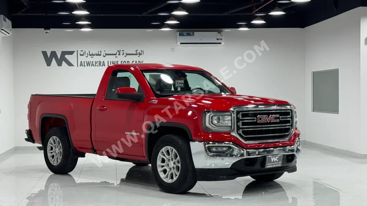 GMC  Sierra  1500  2017  Automatic  138,000 Km  8 Cylinder  Four Wheel Drive (4WD)  Pick Up  Red and Silver  With Warranty