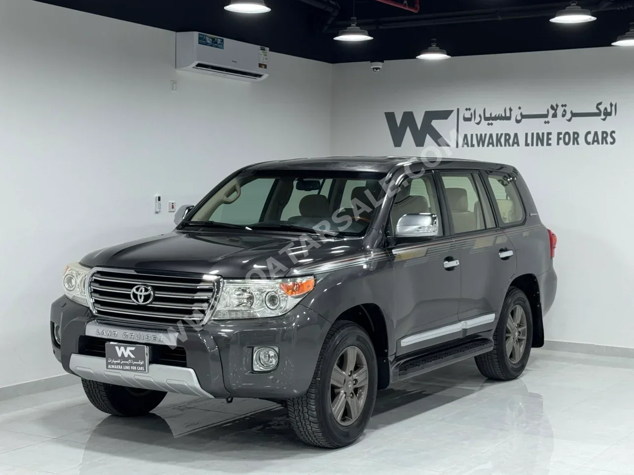 تويوتا  لاند كروزر  جي اكس ار  2015  اوتوماتيك  360,000 كم  8 سلندر  دفع رباعي  سيدان  رمادي ميتالك