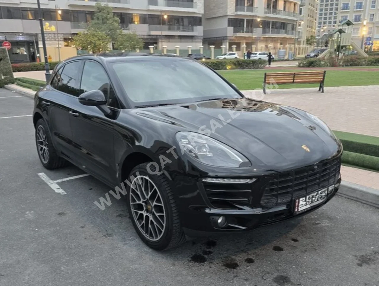 بورش  ماكان  2018  اوتوماتيك  95,000 كم  4 سلندر  دفع رباعي  اس يو في  أسود