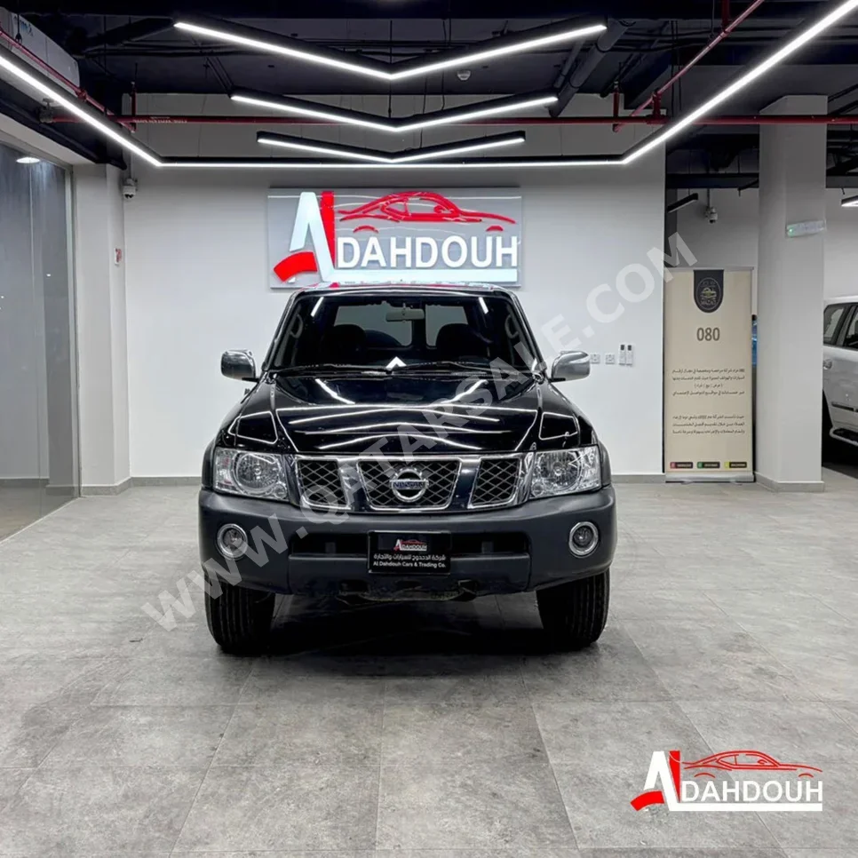 Nissan  Patrol  GL  2009  Manual  344,000 Km  6 Cylinder  Four Wheel Drive (4WD)  SUV  Black