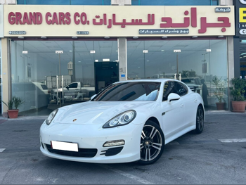 Porsche  Panamera  S  2013  Automatic  73,000 Km  8 Cylinder  Rear Wheel Drive (RWD)  Sedan  White