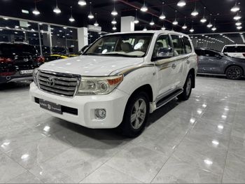 Toyota  Land Cruiser  VXR  2012  Automatic  455,000 Km  8 Cylinder  Four Wheel Drive (4WD)  SUV  White