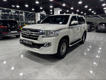 Toyota  Land Cruiser  G  2009  Automatic  500,000 Km  6 Cylinder  Four Wheel Drive (4WD)  SUV  White