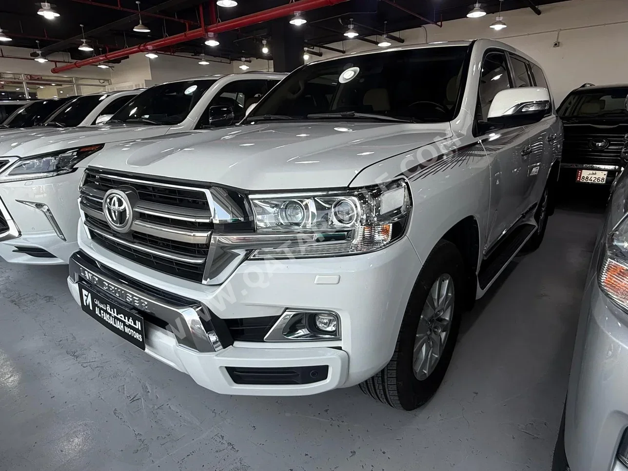 تويوتا  لاند كروزر  جي اكس ار  2019  اوتوماتيك  136,000 كم  8 سلندر  دفع رباعي  اس يو في  أبيض