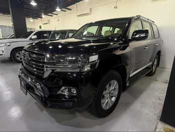 تويوتا  لاند كروزر  جي اكس ار  2017  اوتوماتيك  181,000 كم  8 سلندر  دفع رباعي  اس يو في  أسود