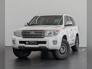 Toyota  Land Cruiser  VXR  2015  Automatic  426,012 Km  8 Cylinder  Four Wheel Drive (4WD)  SUV  White