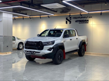 Toyota  Hilux  GR Sport  2026  Automatic  0 Km  6 Cylinder  Four Wheel Drive (4WD)  Pick Up  White  With Warranty