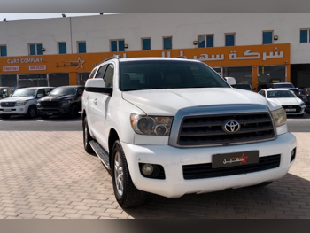 تويوتا  سكويا  اس ار 5  2015  اوتوماتيك  260,000 كم  8 سلندر  دفع رباعي  اس يو في  أبيض