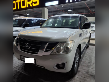 Nissan  Patrol  XE  2017  Automatic  172,000 Km  6 Cylinder  Four Wheel Drive (4WD)  SUV  White