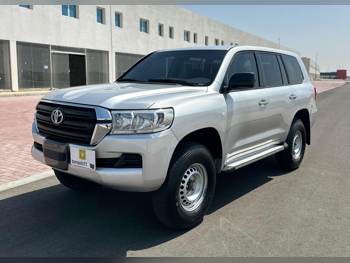 تويوتا  لاند كروزر  جي اكس  2019  عادي  343,312 كم  6 سلندر  دفع رباعي  اس يو في  فضي