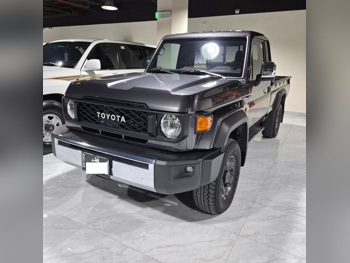 Toyota  Land Cruiser  LX  2025  Manual  69,000 Km  6 Cylinder  Four Wheel Drive (4WD)  Pick Up  Black  With Warranty