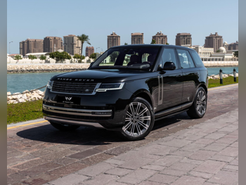 لاند روفر  رنج روفر  فوج اتش اس اي  2023  اوتوماتيك  49,000 كم  8 سلندر  دفع رباعي  اس يو في  أسود  تحت الضمان
