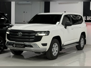 تويوتا  لاند كروزر  جي اكس  2024  اوتوماتيك  41,000 كم  6 سلندر  دفع رباعي  اس يو في  أبيض  تحت الضمان