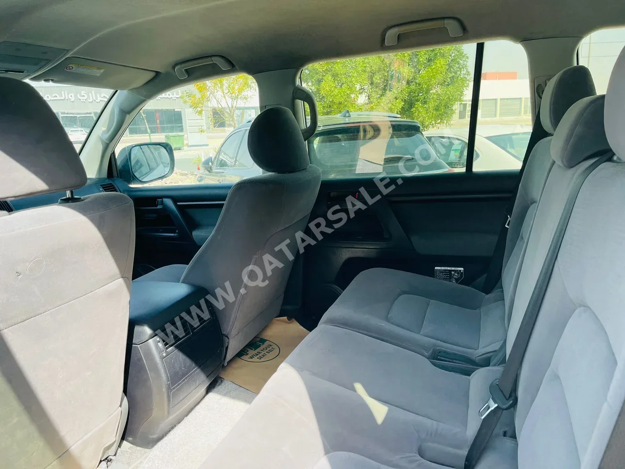 تويوتا  لاند كروزر  جي  2011  اوتوماتيك  363,000 كم  6 سلندر  دفع رباعي  اس يو في  أبيض