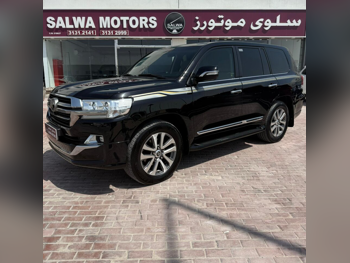 تويوتا  لاند كروزر  في اكس ار  2019  اوتوماتيك  275,000 كم  8 سلندر  دفع رباعي  اس يو في  أسود
