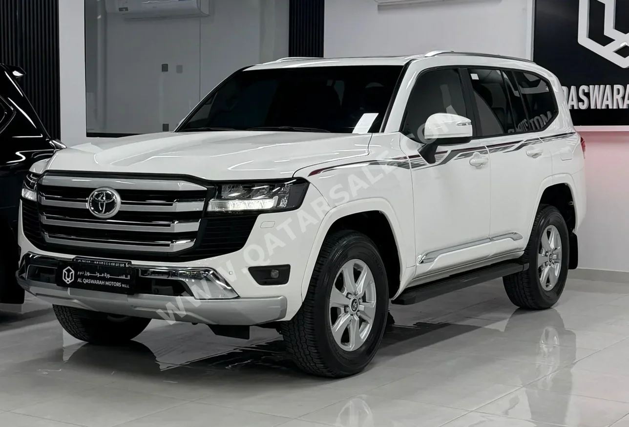 تويوتا  لاند كروزر  جي اكس ار توين توربو  2024  اوتوماتيك  100,000 كم  6 سلندر  دفع رباعي  اس يو في  أبيض