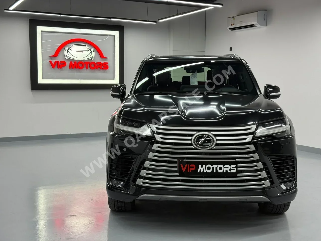 Lexus  LX  600  2022  Automatic  120,000 Km  6 Cylinder  All Wheel Drive (AWD)  SUV  Black