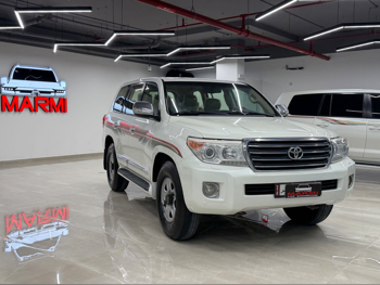 تويوتا  لاند كروزر  جي اكس ار  2013  اوتوماتيك  416,000 كم  8 سلندر  دفع رباعي  اس يو في  أبيض