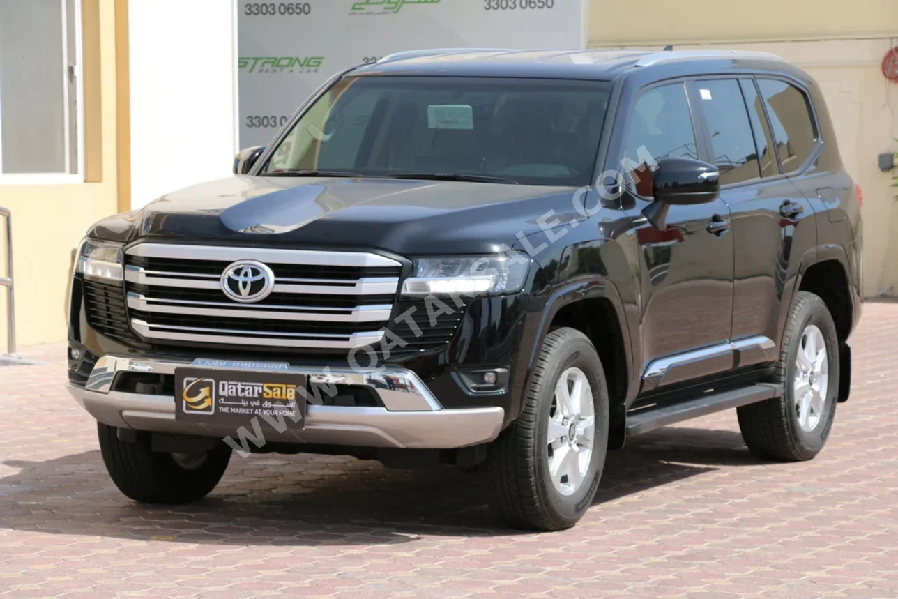 Toyota  Land Cruiser  GX  2024  Automatic  31,000 Km  6 Cylinder  Four Wheel Drive (4WD)  SUV  Black  With Warranty