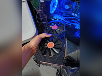 اكس اف اكس  اي ام دي  راديون ار اكس 580  دي دي ار 5 \  8 جيجابايت