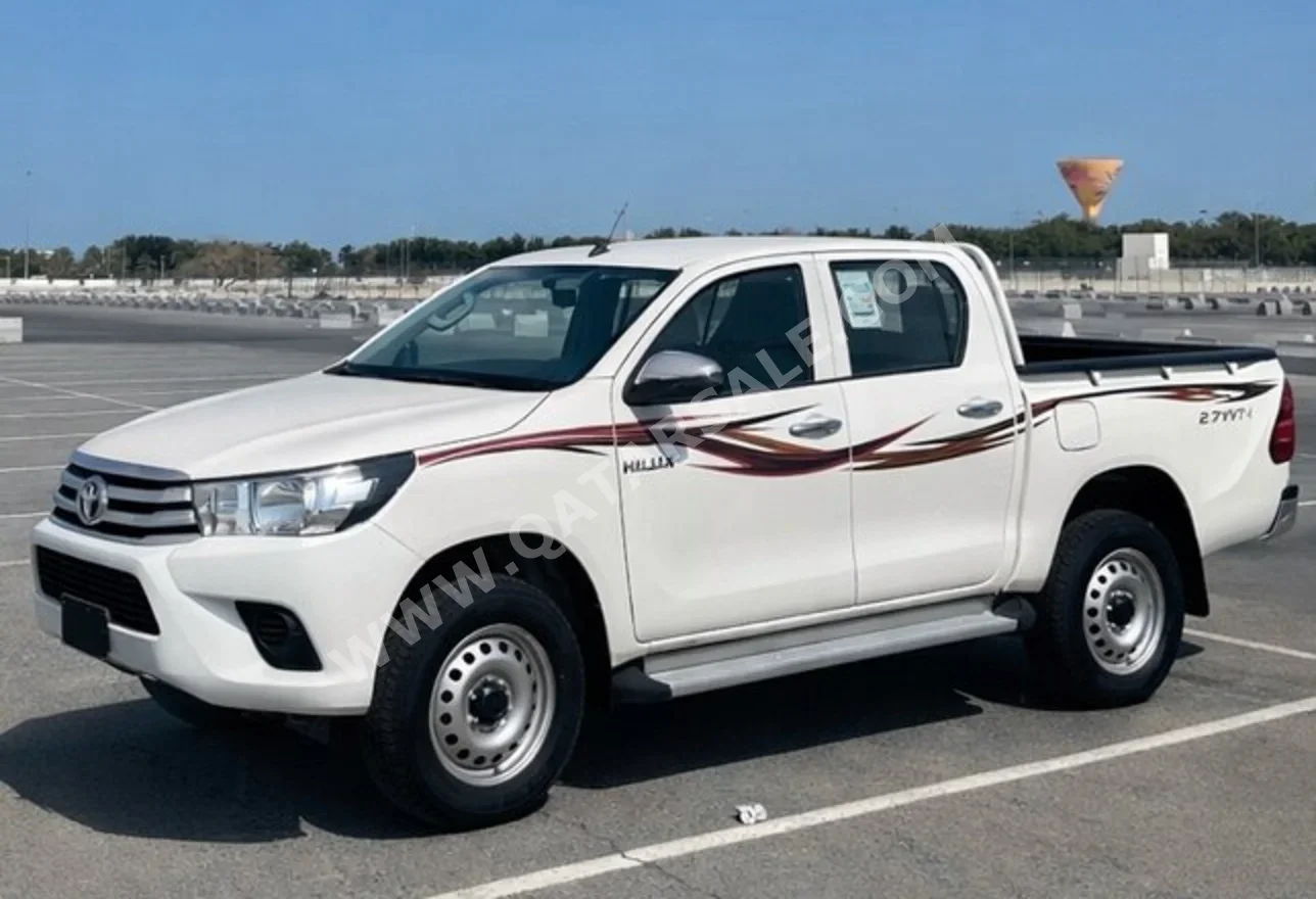 Toyota  Hilux  2022  Automatic  29,000 Km  4 Cylinder  Four Wheel Drive (4WD)  Pick Up  White