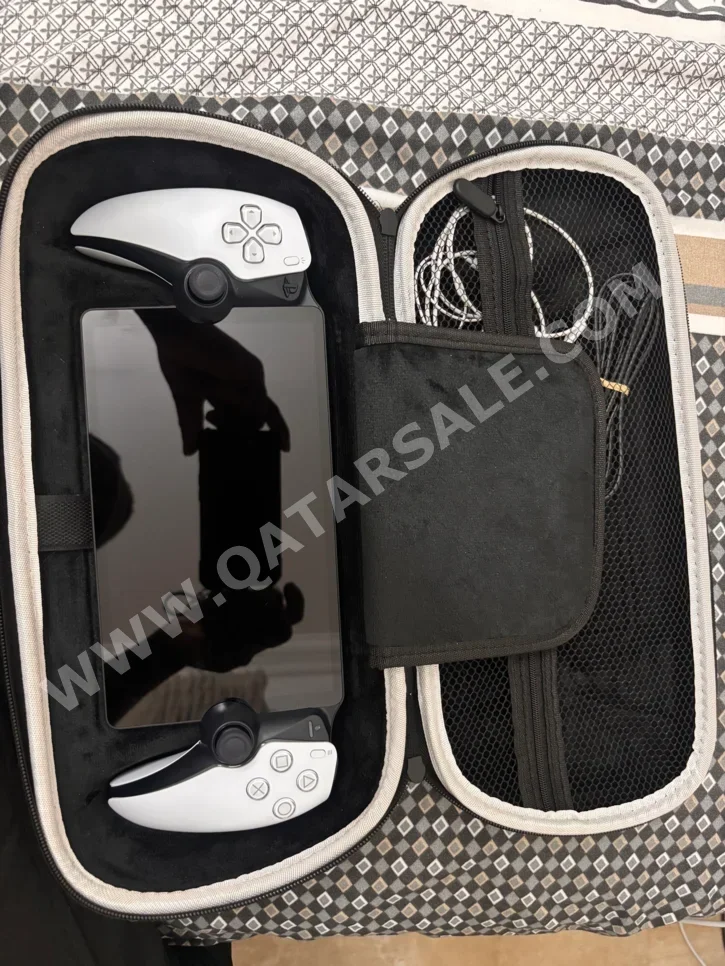 Video Games Consoles - Sony  - Playstation Portal