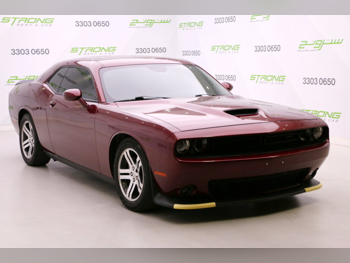 Dodge  Challenger  GT  2022  Automatic  81,000 Km  6 Cylinder  Rear Wheel Drive (RWD)  Coupe / Sport  Maroon
