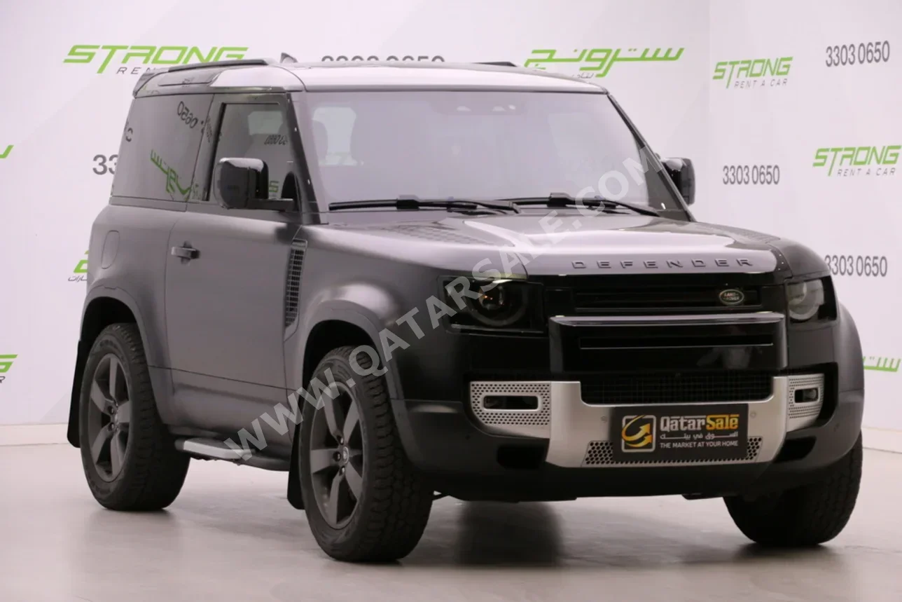 Land Rover  Defender  90 HSE  2023  Automatic  45,000 Km  6 Cylinder  Four Wheel Drive (4WD)  SUV  Black  With Warranty