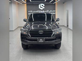 تويوتا  لاند كروزر  جي  2020  اوتوماتيك  191,000 كم  6 سلندر  دفع رباعي  اس يو في  رمادي