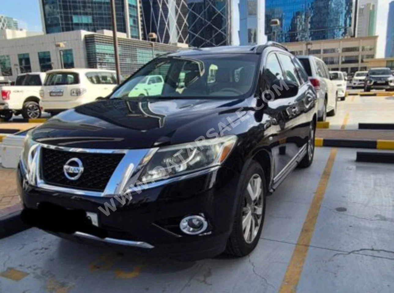 نيسان  باثفايندر  اس في  2014  اوتوماتيك  145,000 كم  6 سلندر  دفع رباعي  اس يو في  أسود