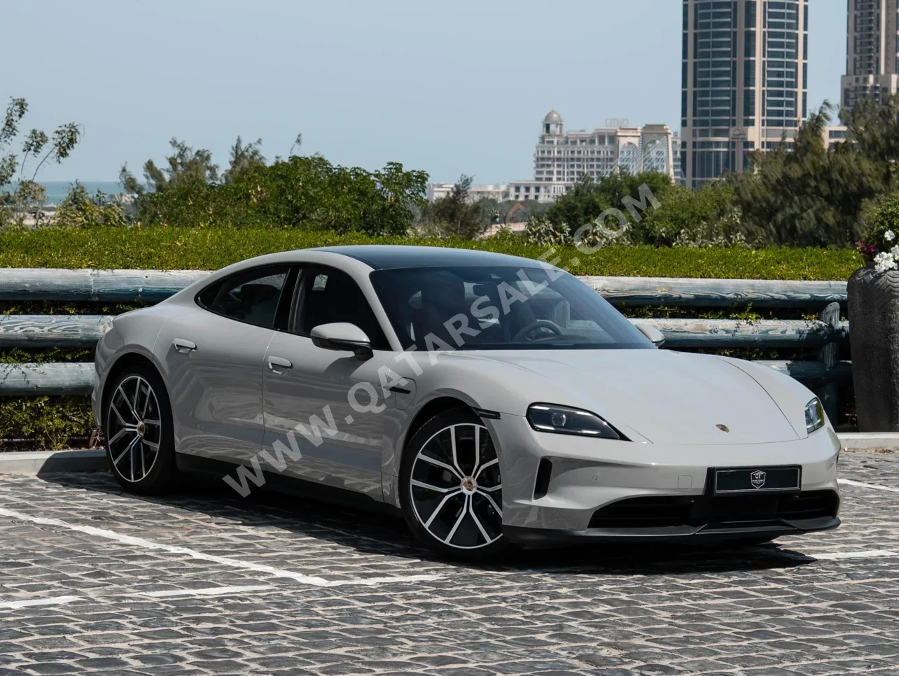 Porsche  Taycan  2025  Tiptronic  4,000 Km  0 Cylinder  Rear Wheel Drive (RWD)  Classic  Gray  With Warranty