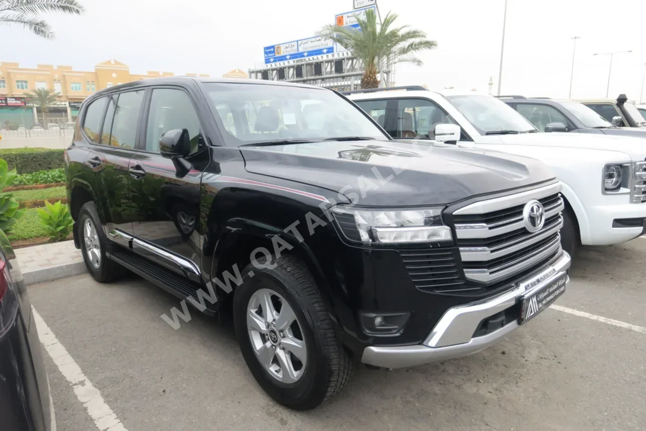 تويوتا  لاند كروزر  جي اكس ار  2024  اوتوماتيك  40,000 كم  6 سلندر  دفع رباعي  اس يو في  أسود  تحت الضمان