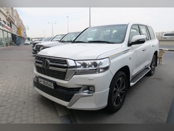 Toyota Land Cruiser VXR- Grand Touring S 2020 Automatic 100,000 Km 8 Cylinder Four Wheel Drive (4WD) SUV White