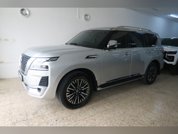 نيسان  باترول  بلاتنيوم  2024  اوتوماتيك  13,000 كم  8 سلندر  دفع رباعي  اس يو في  فضي  تحت الضمان