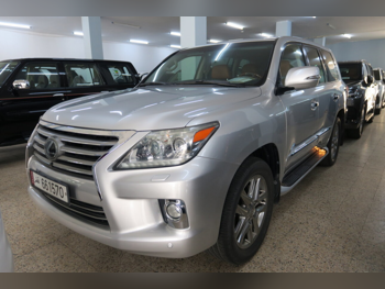 لكزس  ال اكس  570  2012  اوتوماتيك  78,000 كم  8 سلندر  دفع رباعي  اس يو في  فضي