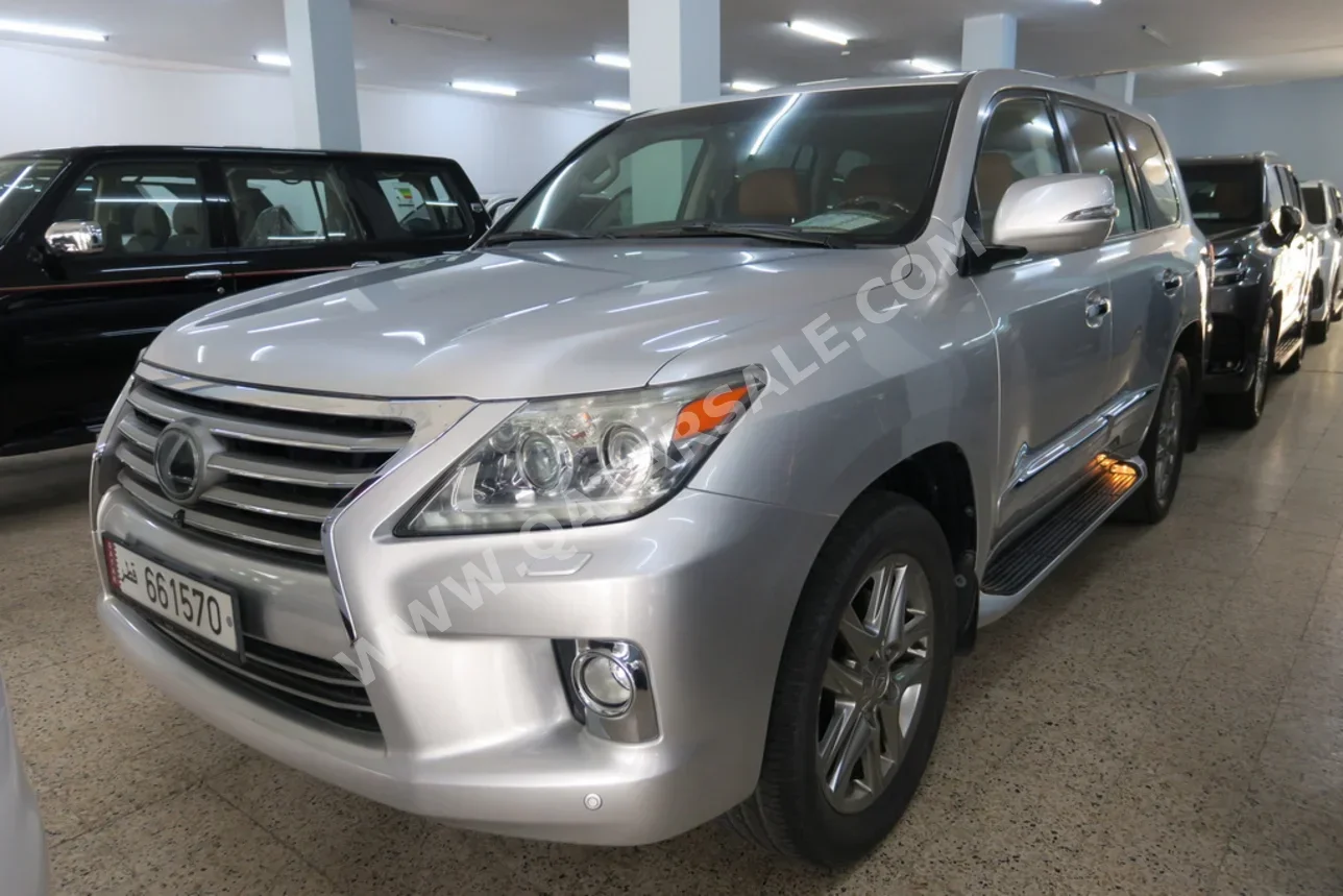 Lexus  LX  570  2012  Automatic  78,000 Km  8 Cylinder  Four Wheel Drive (4WD)  SUV  Silver