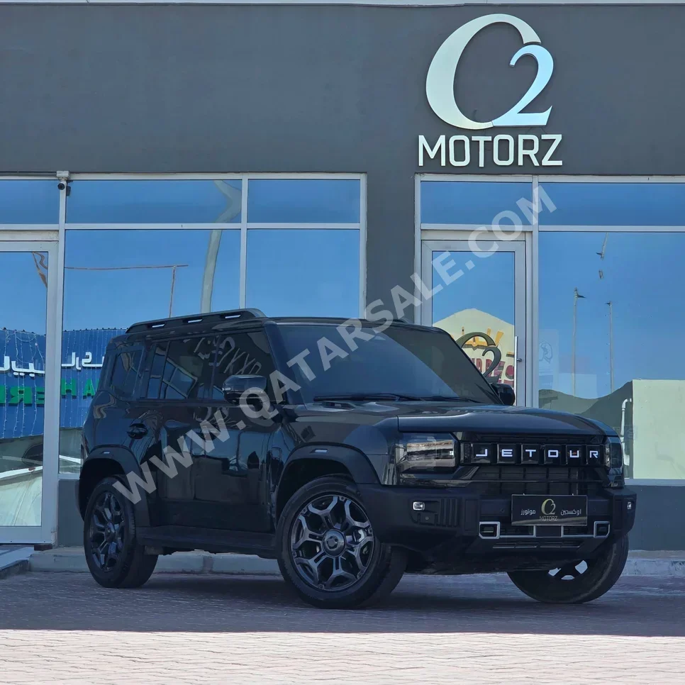 Jetour  T2  2025  Automatic  37,000 Km  4 Cylinder  Four Wheel Drive (4WD)  SUV  Black  With Warranty