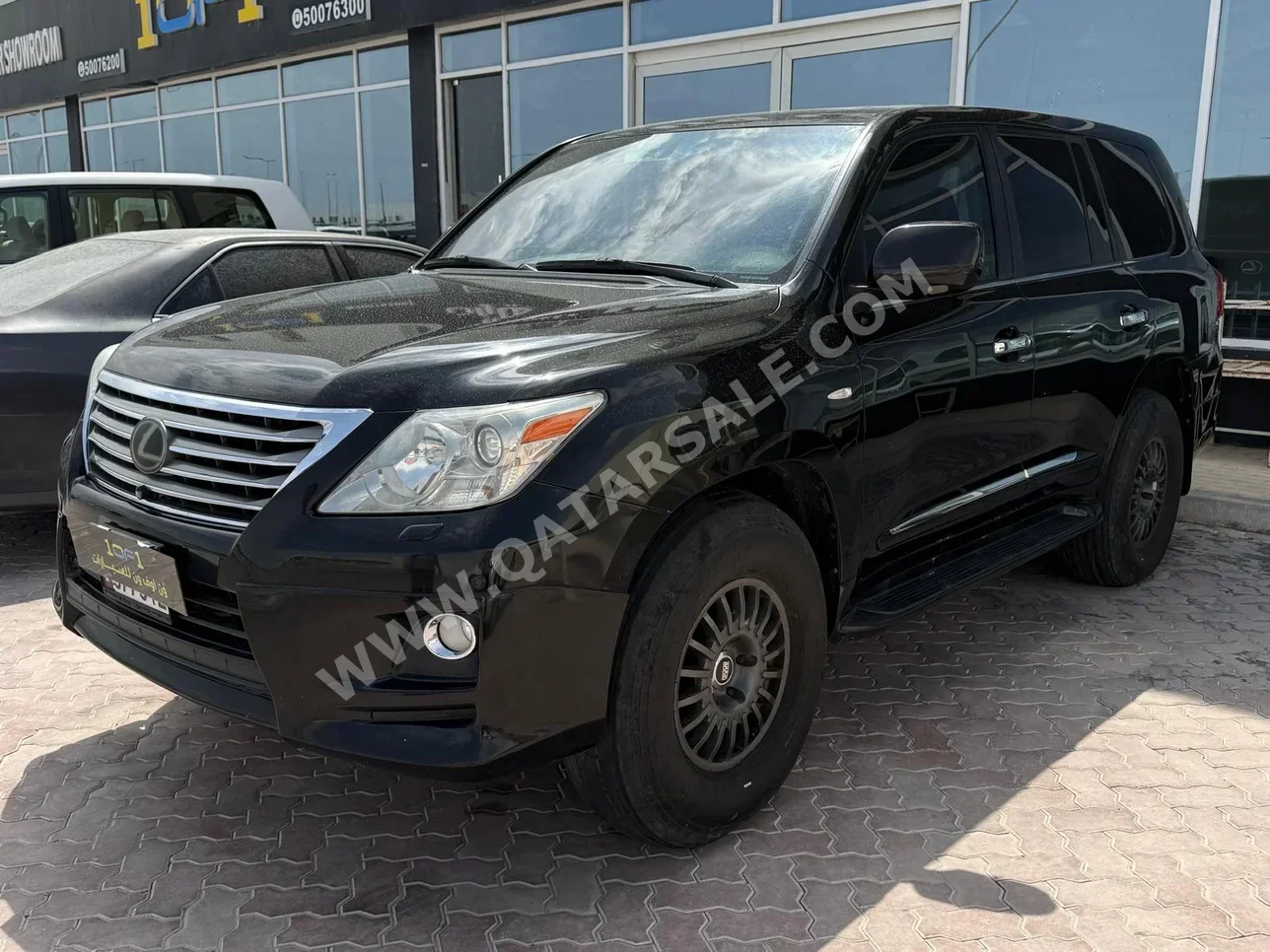 Lexus  LX  570  2011  Automatic  460,000 Km  8 Cylinder  Four Wheel Drive (4WD)  SUV  Black