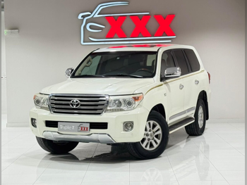 Toyota  Land Cruiser  VXR  2012  Automatic  336,000 Km  8 Cylinder  Four Wheel Drive (4WD)  SUV  White