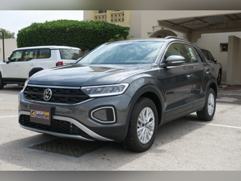 Volkswagen  T-Roc  2025  Automatic  300 Km  4 Cylinder  Front Wheel Drive (FWD)  SUV  Gray  With Warranty