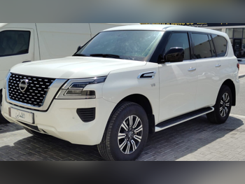 نيسان  باترول  أكس أي  2023  اوتوماتيك  68,000 كم  8 سلندر  دفع رباعي  اس يو في  أبيض  تحت الضمان