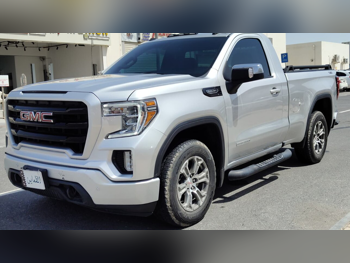 جي ام سي  سييرا  اليفيشن  2022  اوتوماتيك  79,000 كم  8 سلندر  دفع رباعي  بيكب  فضي