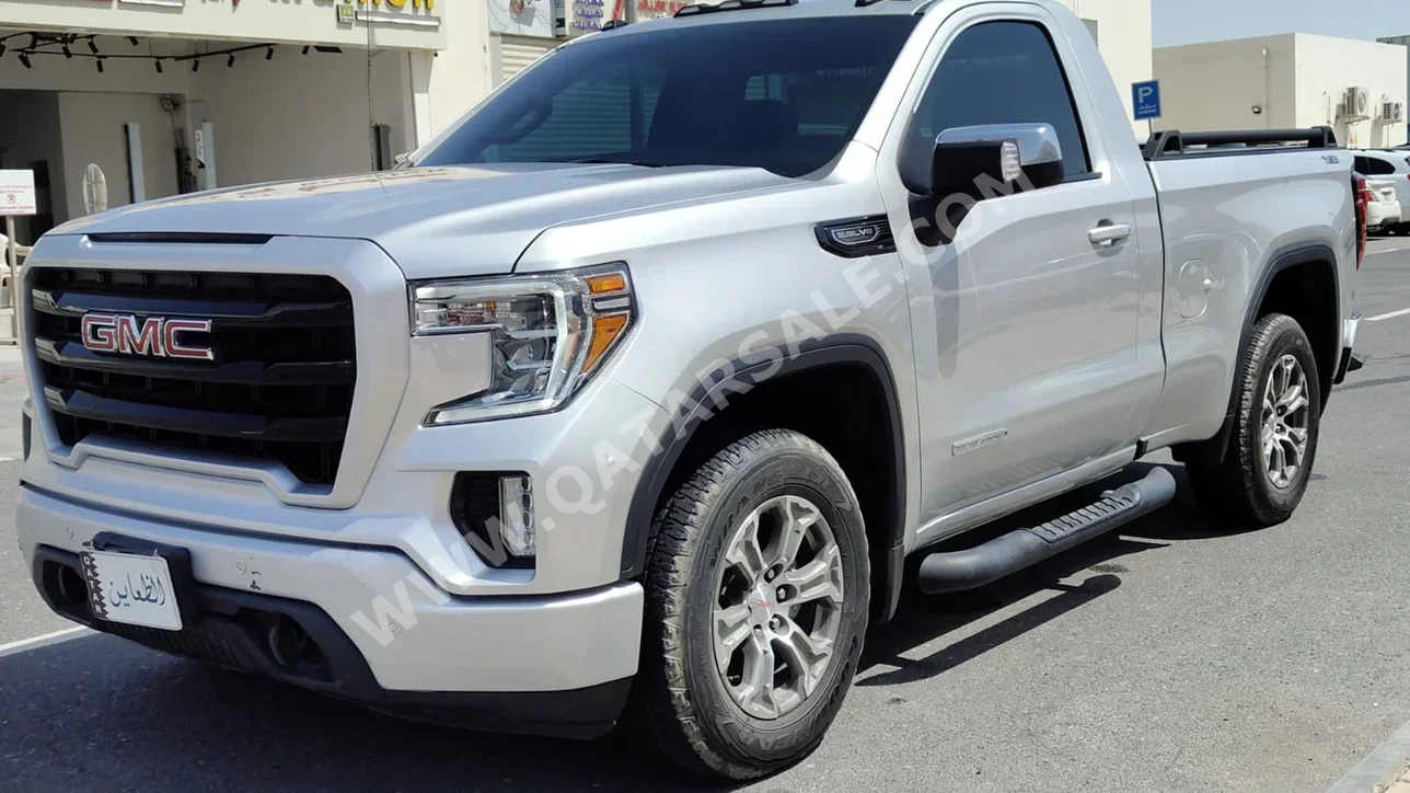 جي ام سي  سييرا  اليفيشن  2022  اوتوماتيك  79,000 كم  8 سلندر  دفع رباعي  بيكب  فضي