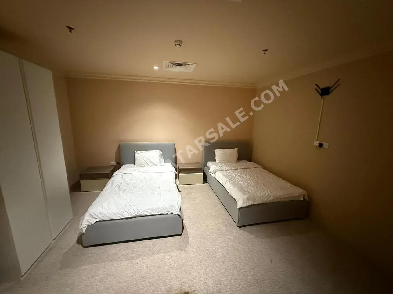 1 غرف نوم  شقة  للايجار  في الدوحة -  فريج بن محمود  مفروشة بالكامل