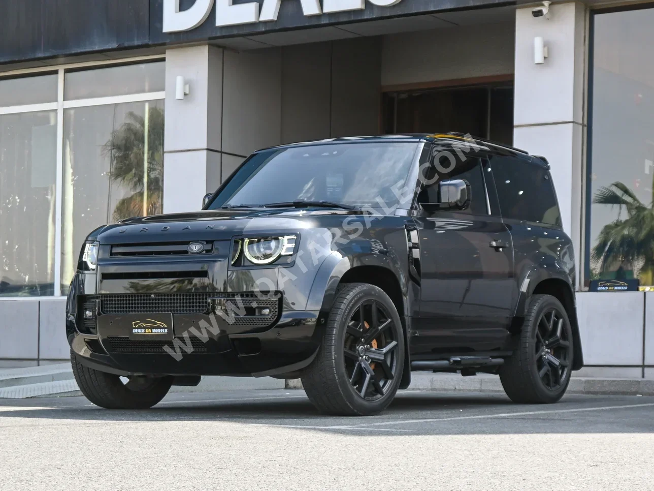 لاند روفر  ديفيندر  90  2023  اوتوماتيك  51,000 كم  6 سلندر  دفع رباعي  اس يو في  رمادي  تحت الضمان