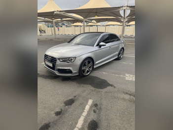 اودي  أي 3  اس - لاين  2016  اوتوماتيك  93,000 كم  4 سلندر  سحب امامي  سيدان  فضي