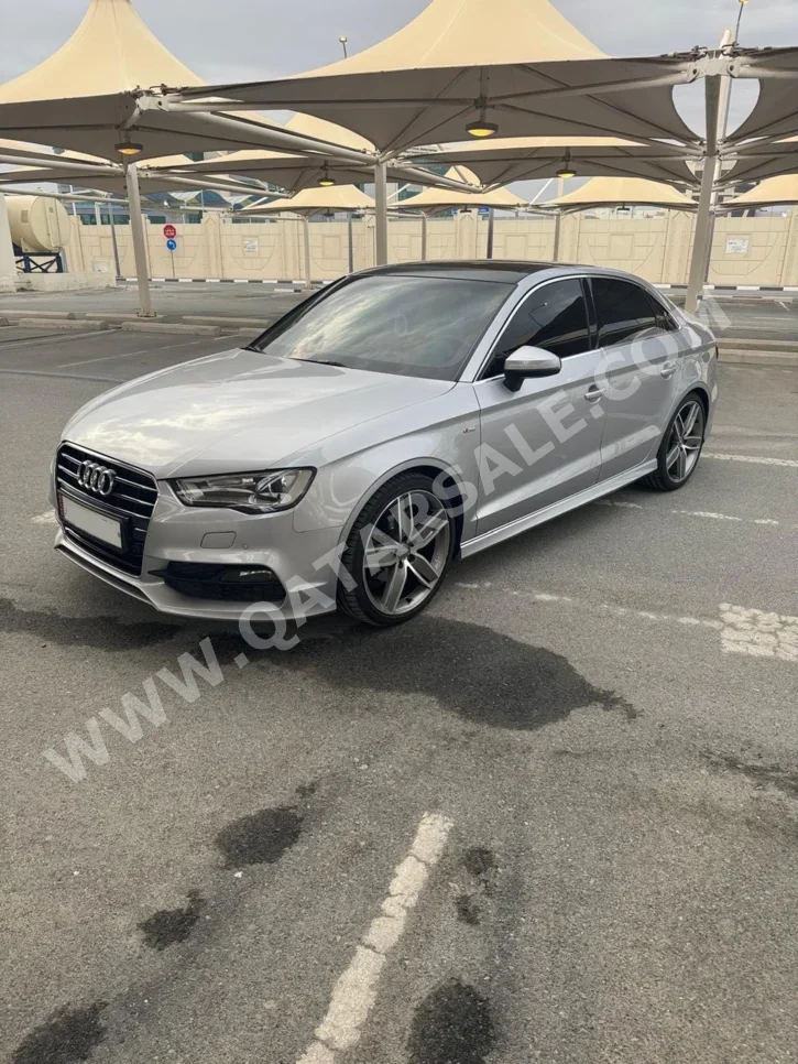 اودي  أي 3  اس - لاين  2016  اوتوماتيك  93,000 كم  4 سلندر  سحب امامي  سيدان  فضي