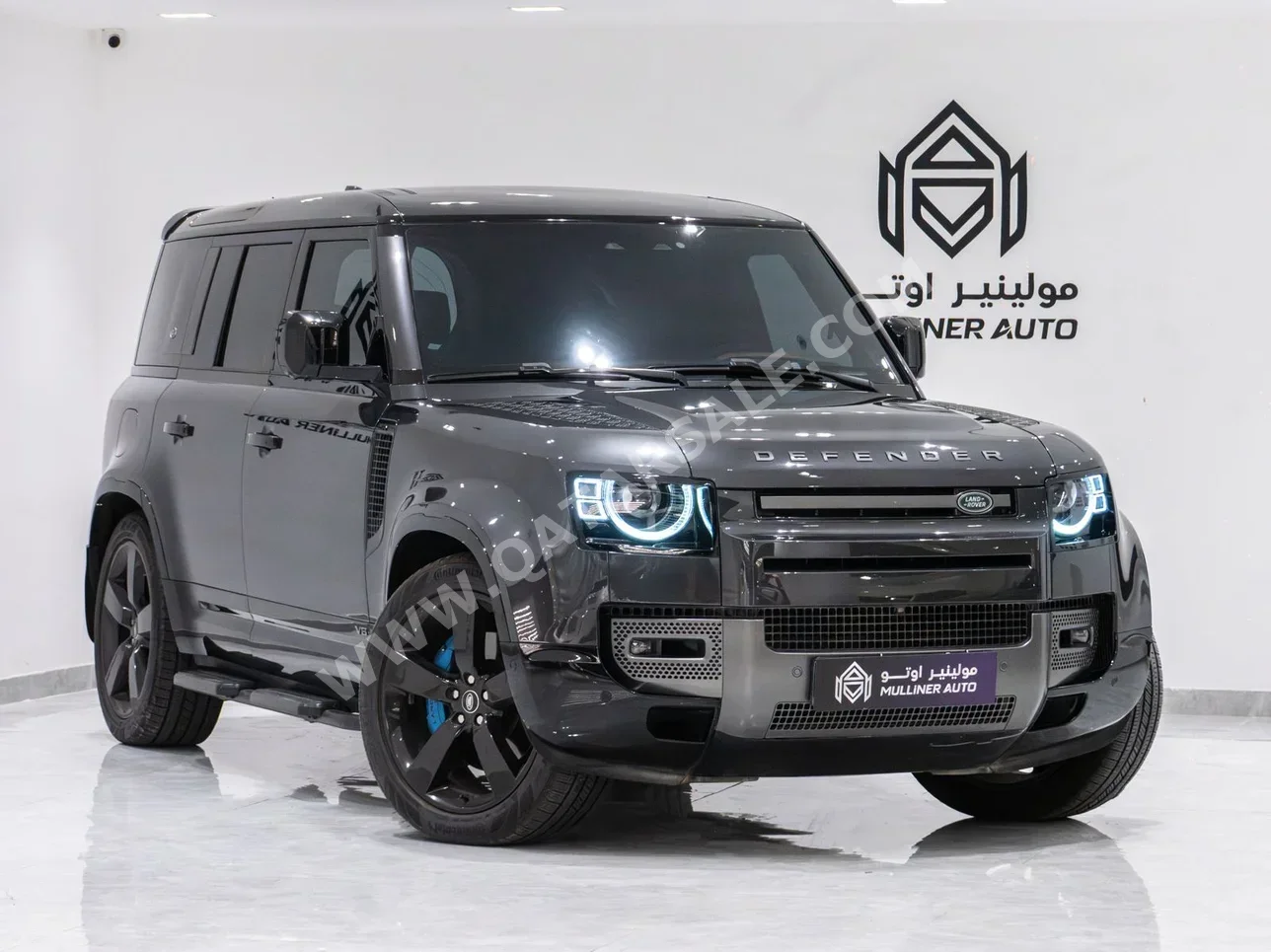 Land Rover  Defender  110 HSE  2024  Automatic  39,000 Km  6 Cylinder  Four Wheel Drive (4WD)  SUV  Gray  With Warranty