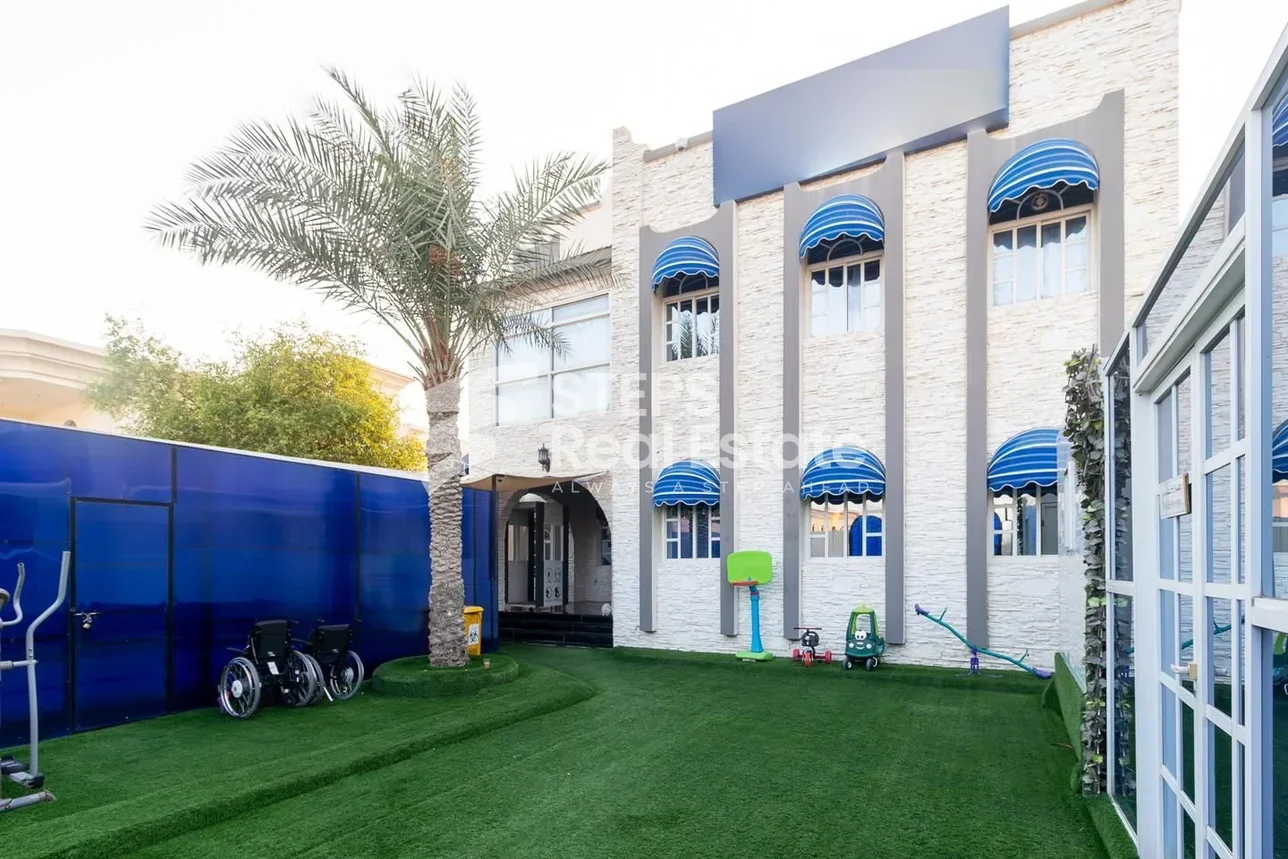 Service  - Not Furnished  - Doha  - Al Duhail  - 6 Bedrooms