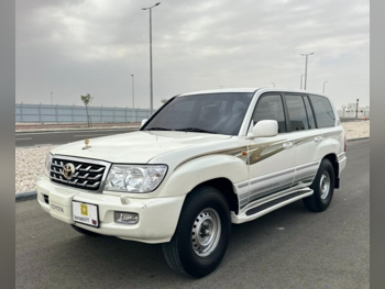 تويوتا  لاند كروزر  في اكس ار  2007  عادي  450,000 كم  8 سلندر  دفع رباعي  اس يو في  أبيض لؤلؤي